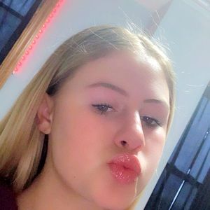 Meet your Posher, Mallory